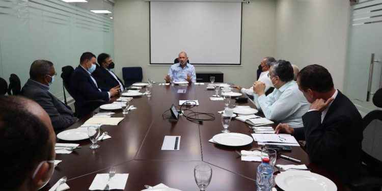 INABIE y comisión de CODOPYME abren espacio de diálogo y acuerdan crear mesa técnica para transparentar procesos