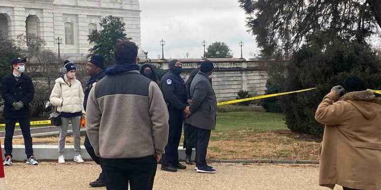 Congresista Jamaal Bowman es Arrestado Durante Protesta por el Derecho al Voto