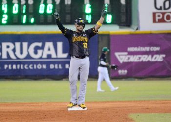 Águilas vencen a las Estrellas y empatan en segundo lugar