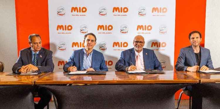 MIO y Fenacodep firman acuerdo para impulsar innovación en comercios