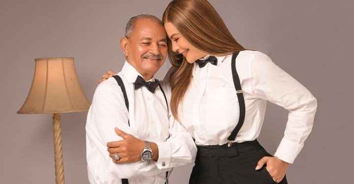 Sandra Berrocal pide oración por salud de su padre