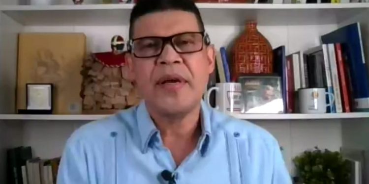 Ricardo Nieves aspira a un código de ética único y general de la administración pública