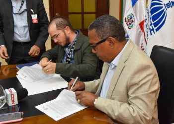 Tecnificación de Riego y Comedores Económicos firman acuerdo para beneficiar a productores agropecuarios