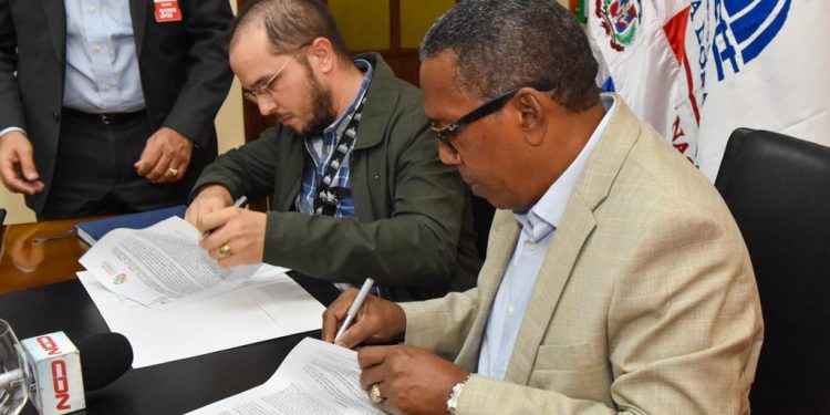 Tecnificación de Riego y Comedores Económicos firman acuerdo para beneficiar a productores agropecuarios