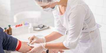 ¿Es necesario hacerse análisis de sangre de forma regular?