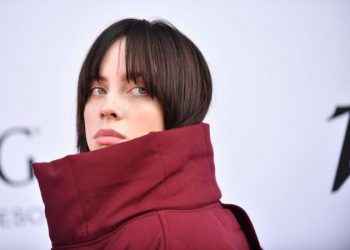 Billie Eilish fue pelirroja en secreto durante una semana, ¡y ahora tenemos foto!