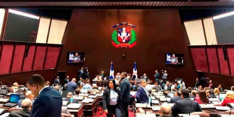 Diputados del PRM de acuerdo Código Penal sea conocido en próxima legislatura