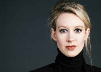 Auge, fraude y derrumbe de Elizabeth Holmes: de recaudar 9 mil millones de dólares con una gota de sangre a la cárcel