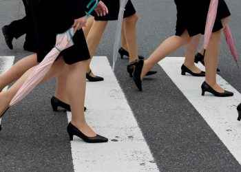 ¿Postureo o salud? El maltrato de los pies con el tacón