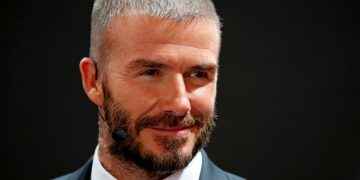 La polémica por el beso de David Beckham a su hija de 10 años en los labios