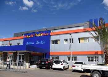 Fuerza del Pueblo alerta sobre situación difícil del Hospital Arturo Grullón de Santiago