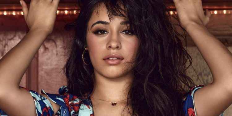 Camila Cabello viaja a República Dominicana, invita «a un teteo»