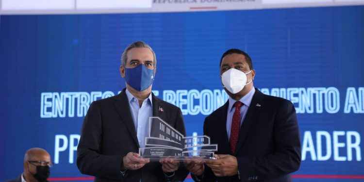 Presidente Abinader inicia programa de apoyo a gobiernos locales con inversión de RD$4,000 millones