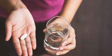 Ibuprofeno o paracetamol, ¿qué es mejor contra los síntomas de ómicron?