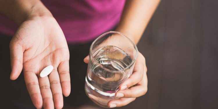 Ibuprofeno o paracetamol, ¿qué es mejor contra los síntomas de ómicron?