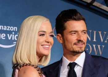 Katy Perry habla fotos desnudo que le hicieron a Orlando Bloom
