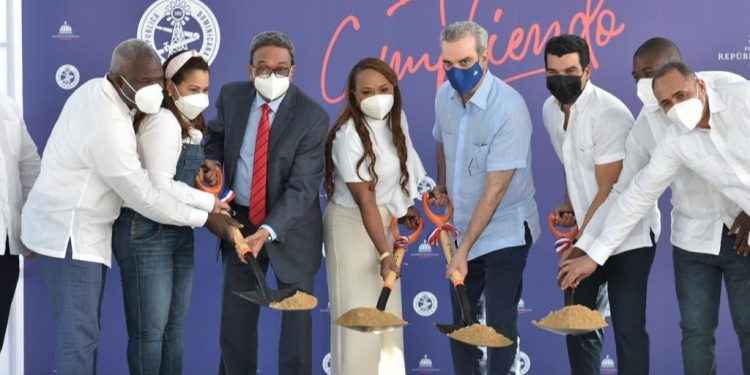 Presidente Abinader deja iniciada ampliación de alcantarillado sanitario Juan Dolio-Guayacanes