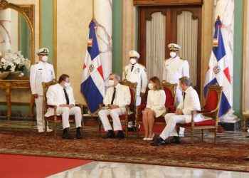 Presidente Abinader recibe cartas credenciales de siete nuevos embajadores