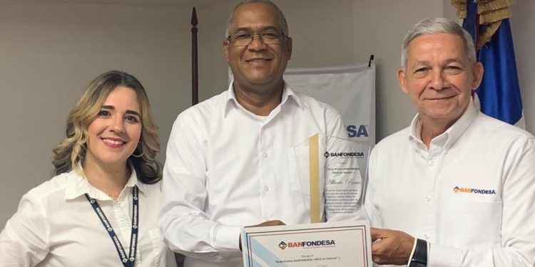BANFONDESA reconoce el talento y la excelencia de sus colaboradores