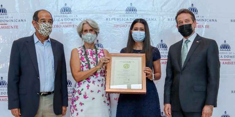 Banco Santa Cruz recibe certificación de Sostenibilidad 3Rs, mención Plata