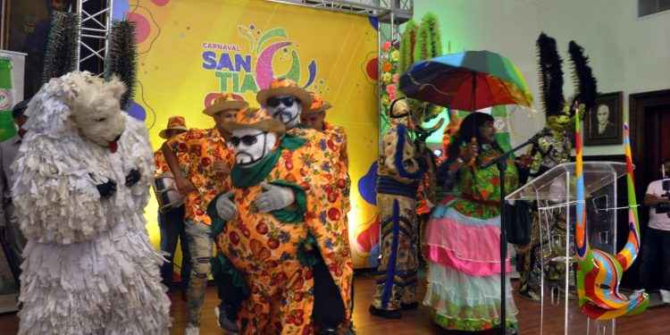 Carnaval de Santiago 2022 dedicado en memoria William Alemán