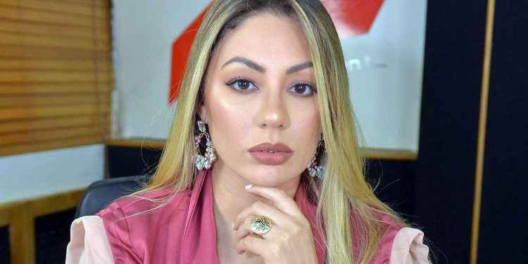 Periodista Ilumina Muñoz exhorta a políticos, funcionarios y hacedores de opinión  elevar el nivel del debate