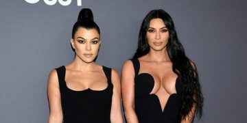 Kourtney se vuelve a burlar de Kim en público