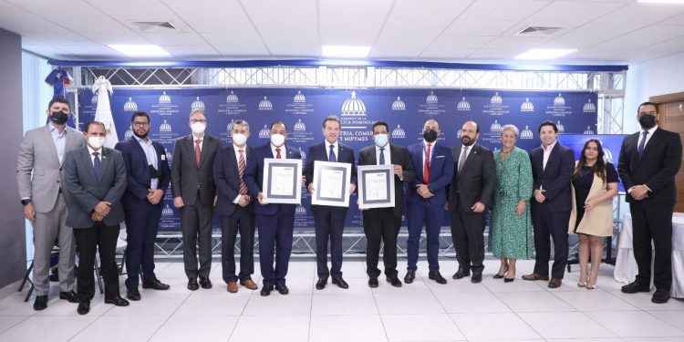 MICM recibe certificaciones ISO en cumplimiento regulatorio y antisoborno