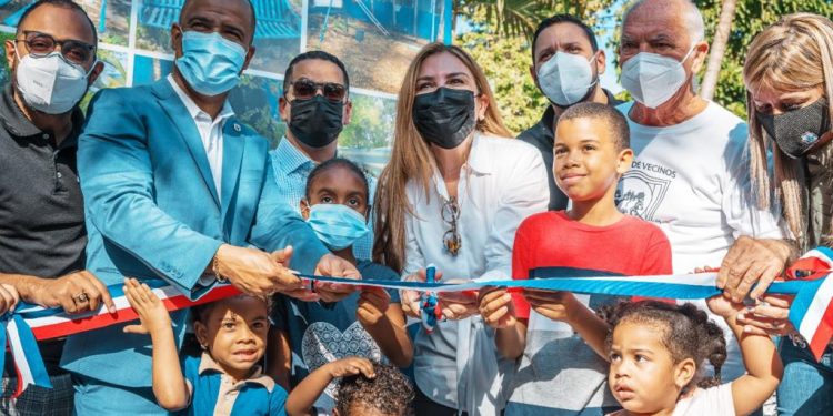 Renovado Parque 30 de Mayo es inaugurado por la alcaldesa Carolina Mejía