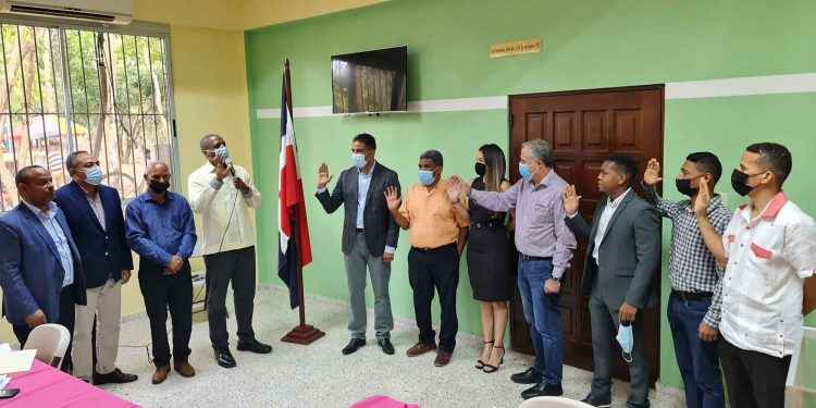 Reeligen a Domínguez Brito presidente de la Federación Dominicana de Ajedrez 2022-2024