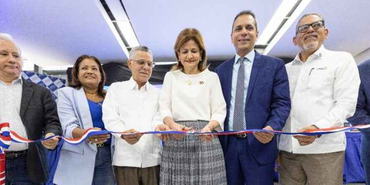 Vicepresidenta Raquel Peña encabeza inauguración extensión ITLA en Santo Domingo Este