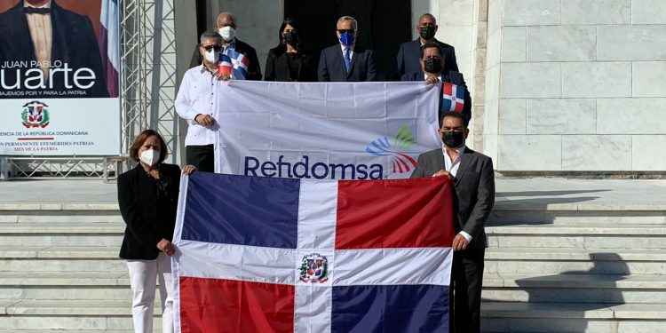 Refinería Dominicana de Petróleo rindió honor a la patria en el 178 aniversario de la Independencia