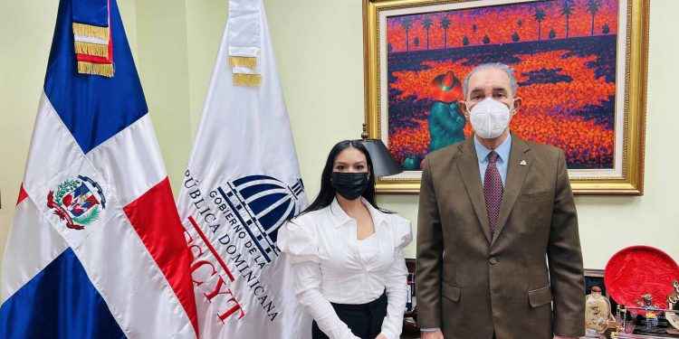 Titular del MESCYT recibe a la ingeniera aeroespacial dominicana Scarlin Hernández