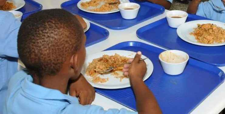 Suspenderán alimentación escolar jueves y viernes por falta de pago