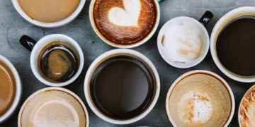 ¿Es bueno tomar café justo después de comer?