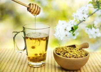 Infusión de manzanilla para combatir el resfriado: así se puede consumir