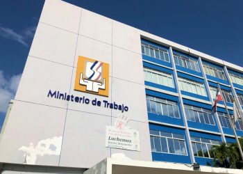 Gobierno dispone aumento 26.1% salario mínimo a favor de los trabajadores de las ONGs 