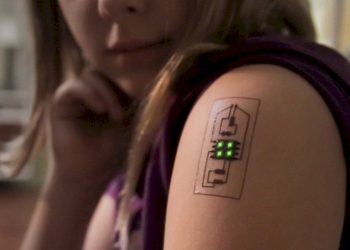 Tatuaje electrónico podría sustituir a los teléfonos inteligentes, según Bill Gates