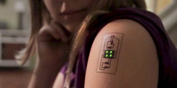 Tatuaje electrónico podría sustituir a los teléfonos inteligentes, según Bill Gates