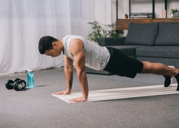 Ejercicio básico para fortalecer los tobillos y evitar esguinces