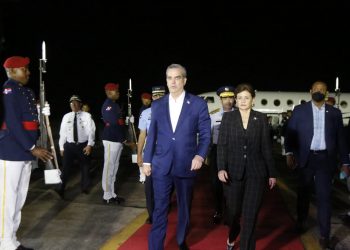 Abinader regresa de Costa Rica tras participar en la IV Cumbre de la Alianza para el Desarrollo en Democracia