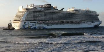 Crucero Norwegian Escape fue desencallado pasada la medianoche