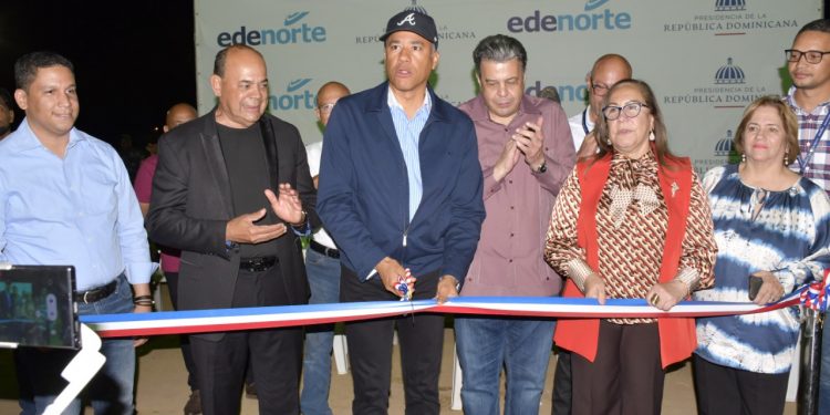 EDENORTE y Gobernación de Santiago transforman play Las Charcas en estadio iluminado