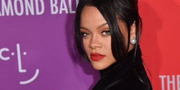 Rihanna está comprando ropa de bebé de… ¡niña!