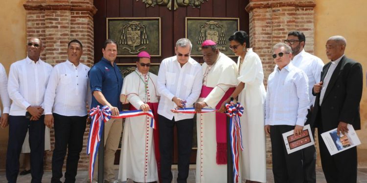 Obispo Castro Marte afirma visitas del presidente Abinader aportan desarrollo a la región