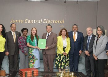 Participación Ciudadana visita Pleno JCE; respalda propuesta  modificaciones leyes electorales