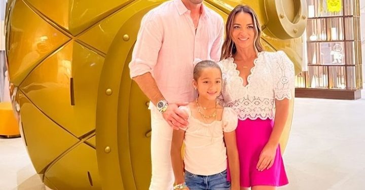 ¡Fotaza! Toni y Adamari posan juntos por amor a su hija Alaia