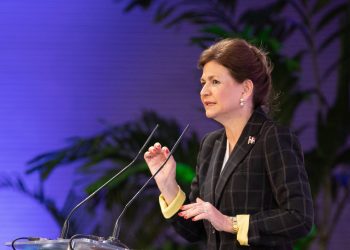 “Tenemos la meta de continuar trabajando en la buena administración del Estado y de forma transparente”, dice la vicepresidenta