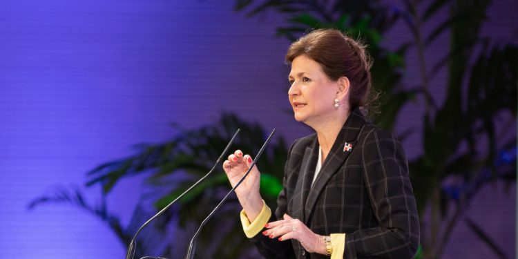 “Tenemos la meta de continuar trabajando en la buena administración del Estado y de forma transparente”, dice la vicepresidenta
