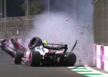 Hijo de Michael Schumacher choca contra las barreras a 273 km/h durante la clasificación del Gran Premio de Arabia Saudita